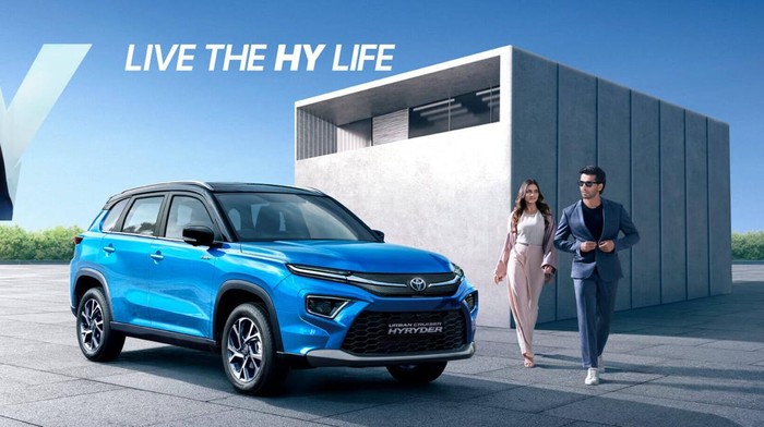 Harganya Rp 280 Jutaan, Inden Mobil Toyota Hyryder Sampai Tahun Depan