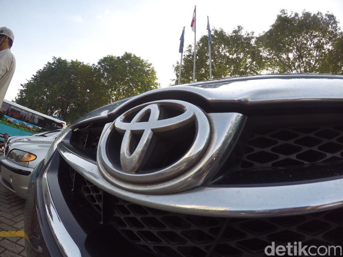 "Toyota Terus Berjaya sebagai Raja Otomotif Dunia 2024"
