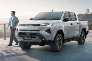 Toyota Hilux Travo-e Resmi Meluncur di Bangkok Motor Show 2026